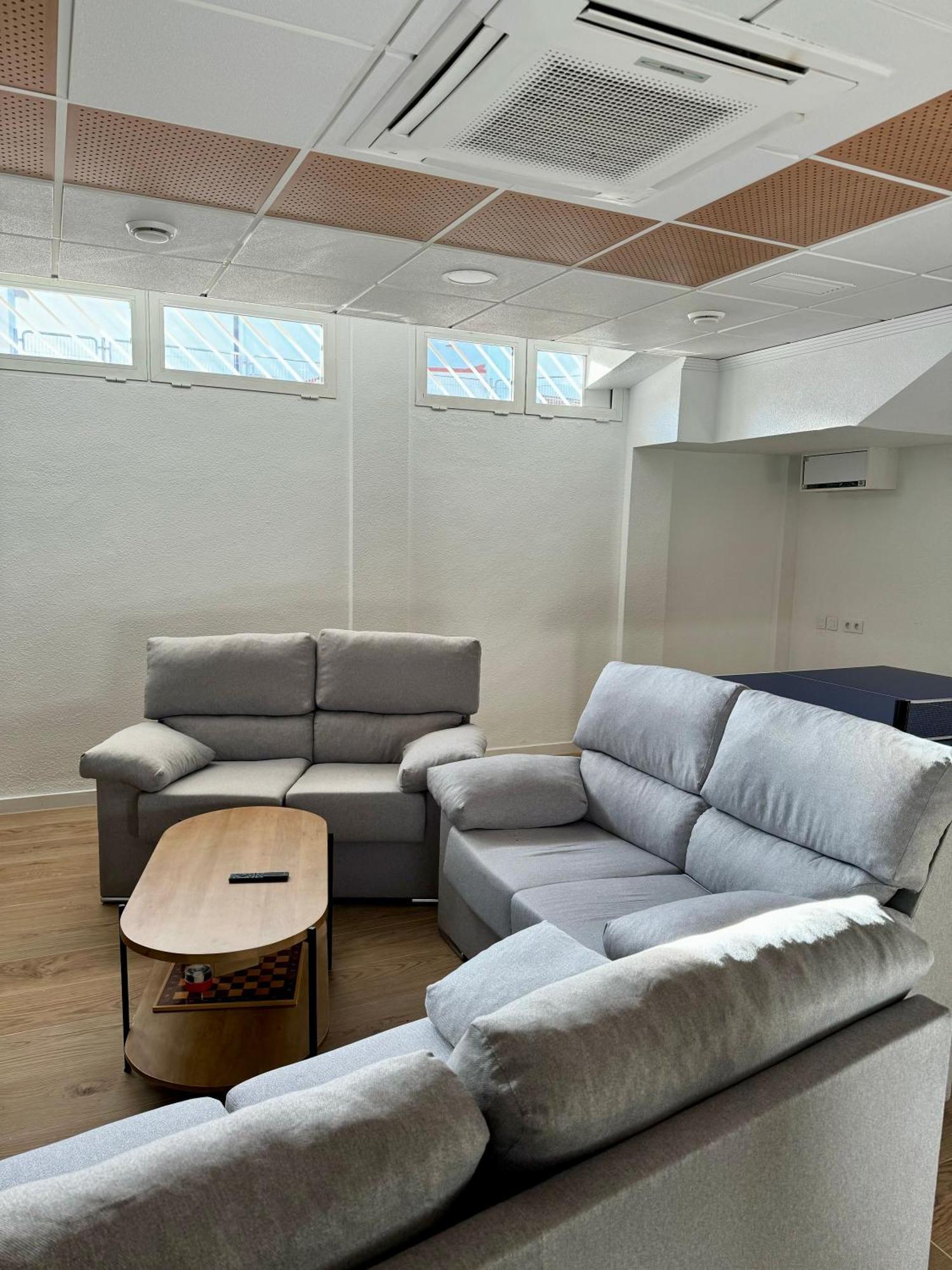 Residencia Mediterraneo 圣维森特德尔拉斯佩奇 外观 照片